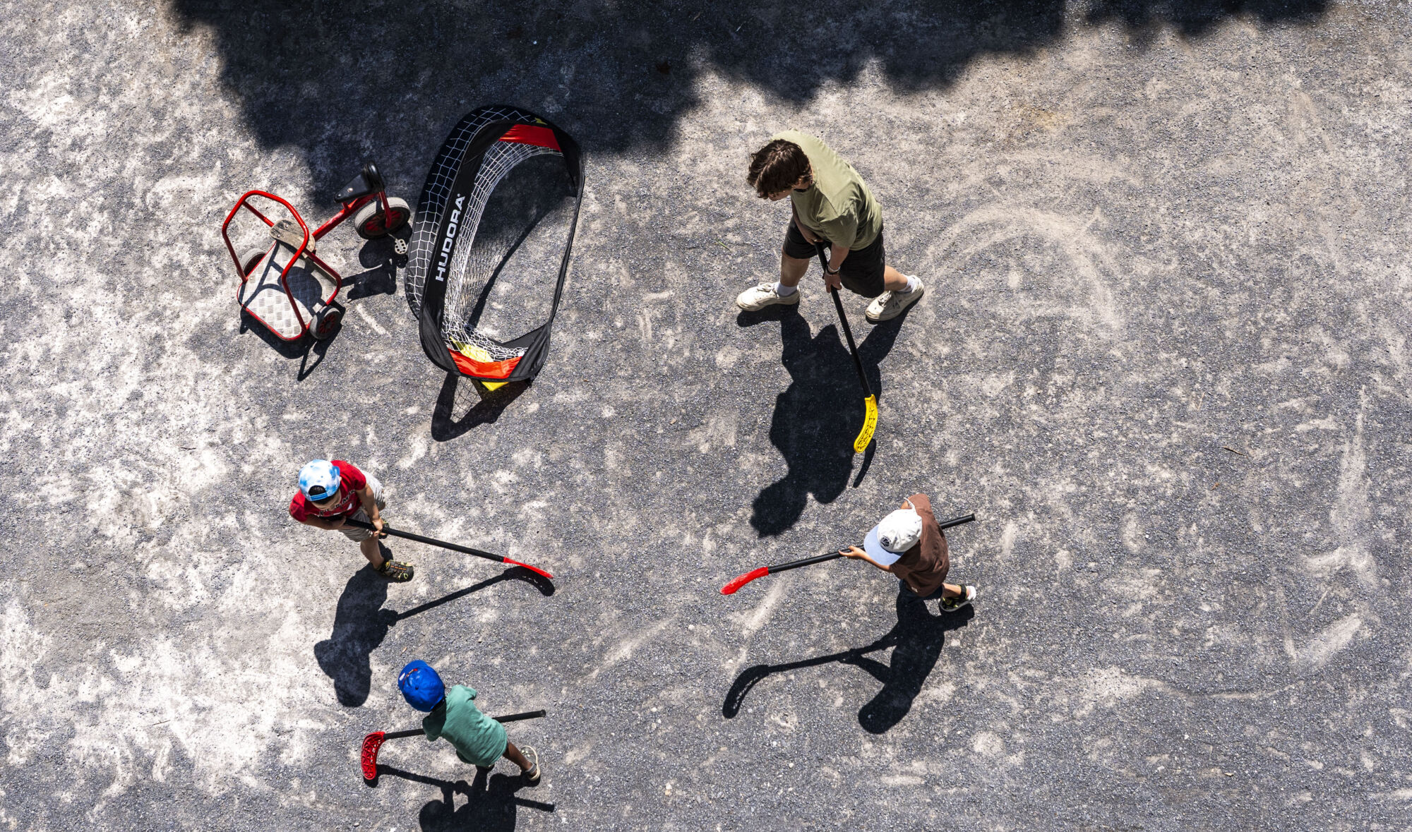 Spielende Kinder von oben
